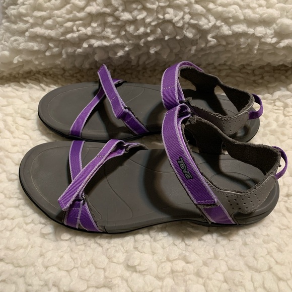 Teva Verra Sandals, size 9.5 - Picture 4 of 7